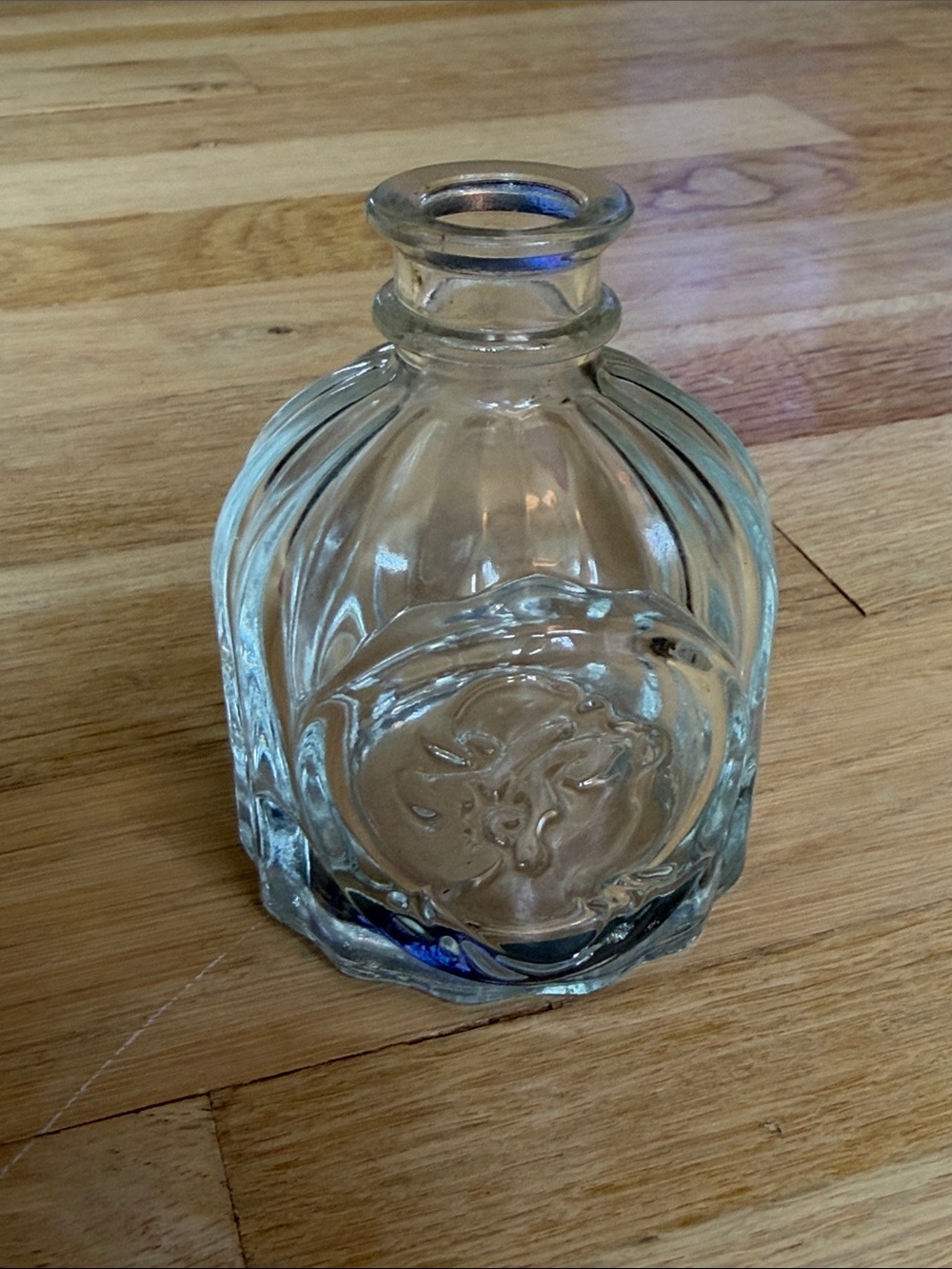 NWOT Clear Glass Decorative Bud Vase - Elegant Accent